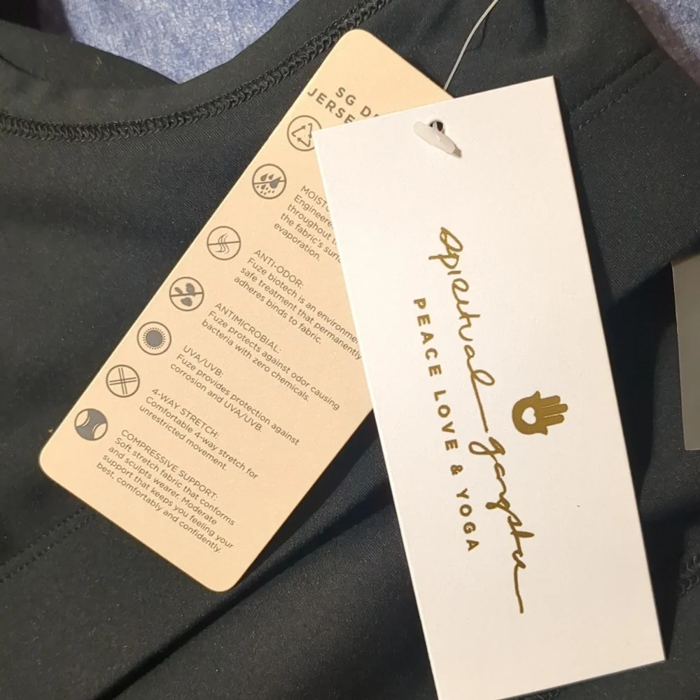 Dream Tech Eco Racer Tank in Black Spiritual Gangster Size Small NWT - Picture 12 of 13